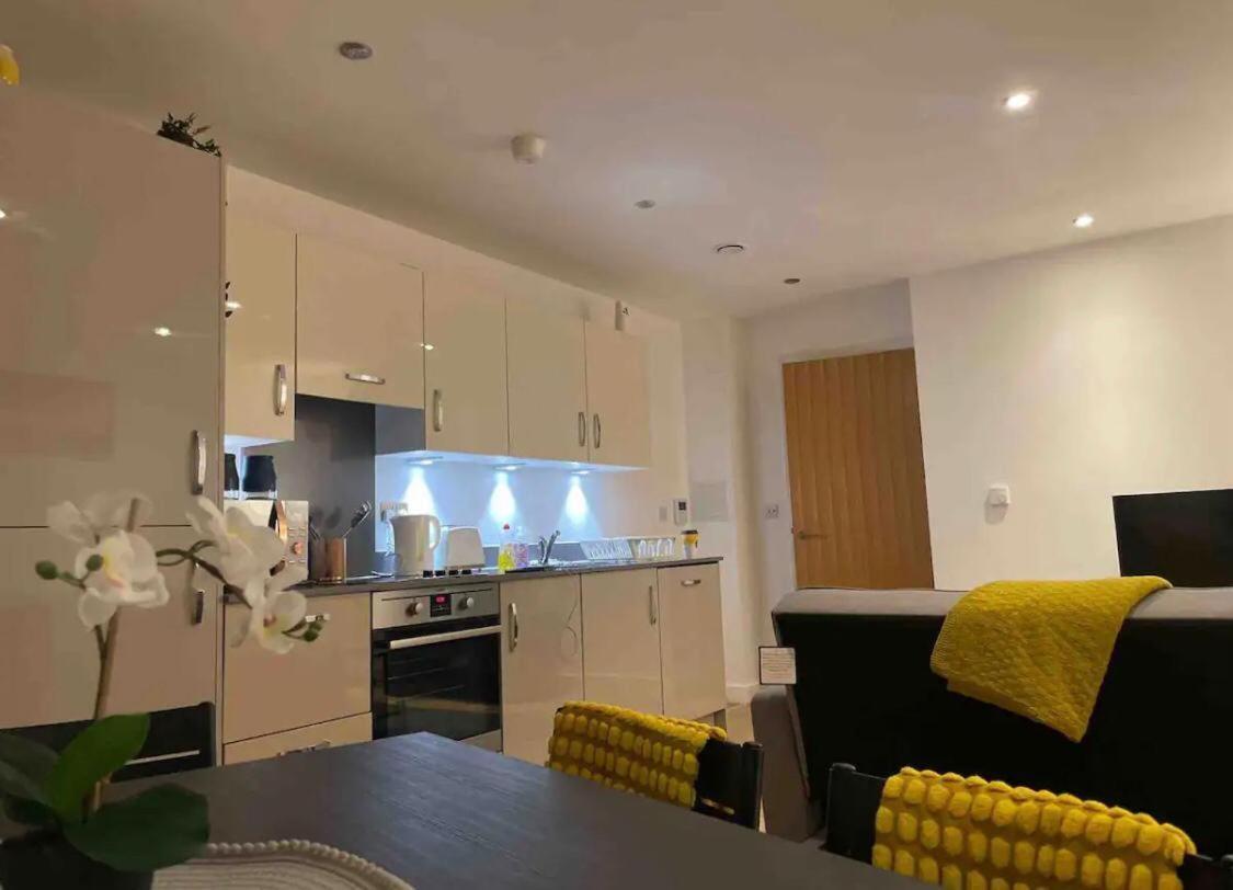 Luxury Flat Town Centre * Reading